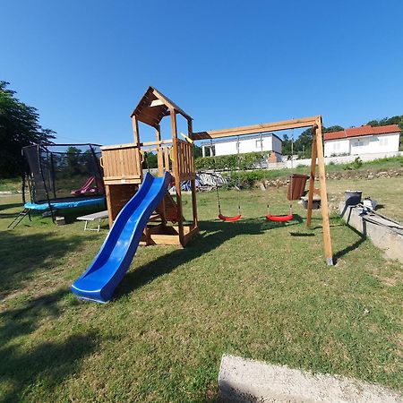 Apartments And Room Ljubica Лопар Екстериор снимка