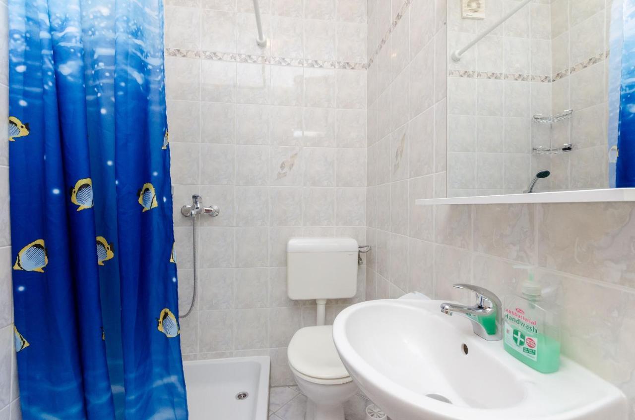 Apartments And Room Ljubica Лопар Екстериор снимка
